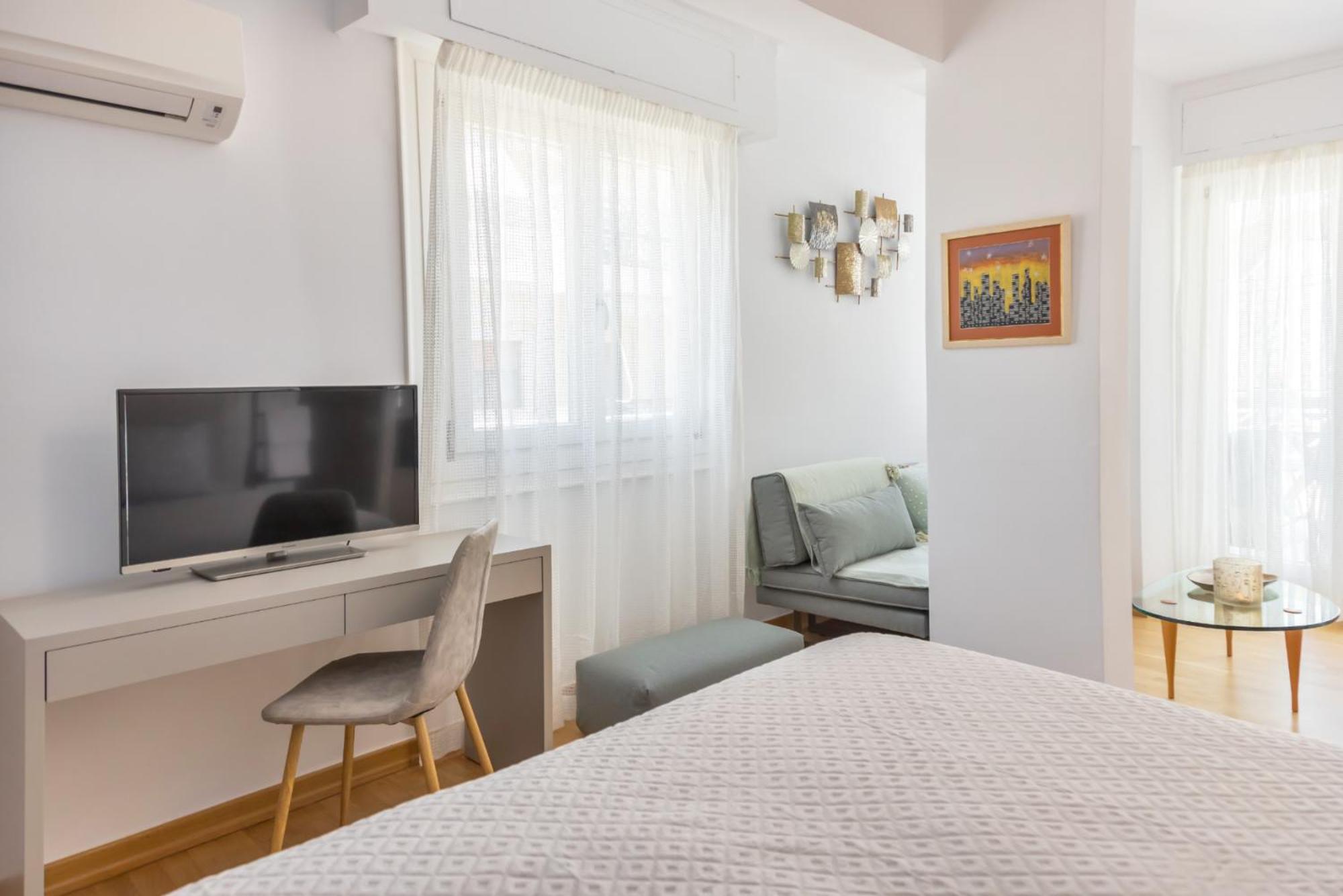 Chic, Downtown, Penthouse W Sundeck And Seaview * Héraklion