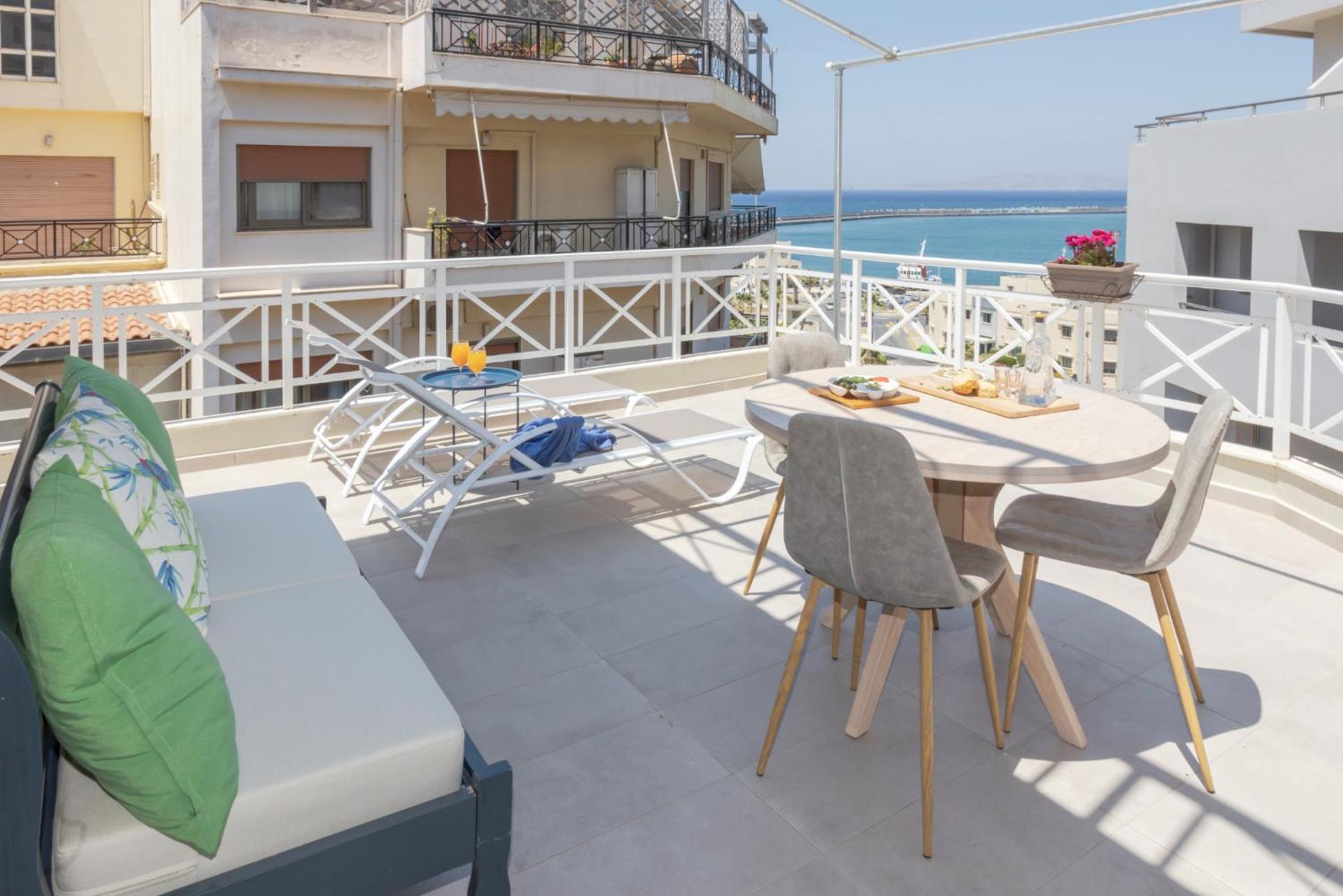 Chic, Downtown, Penthouse W Sundeck And Seaview Appartement Héraklion